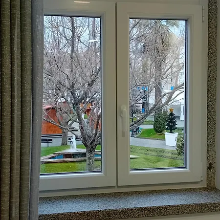 Garden House Apartment *